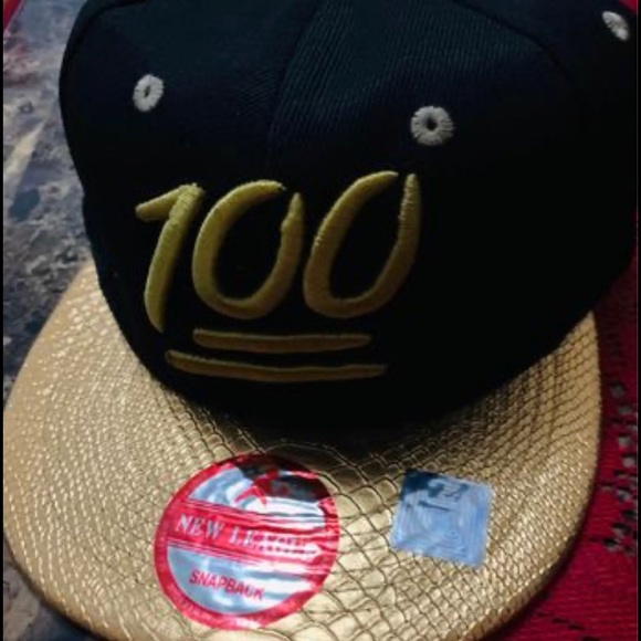 Men SnapBack Hat - Picture 2 of 6